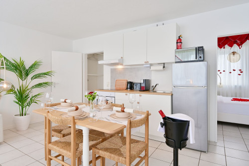 Stylish and Modern 2-Room Apartment in City Center - Gallery - 20