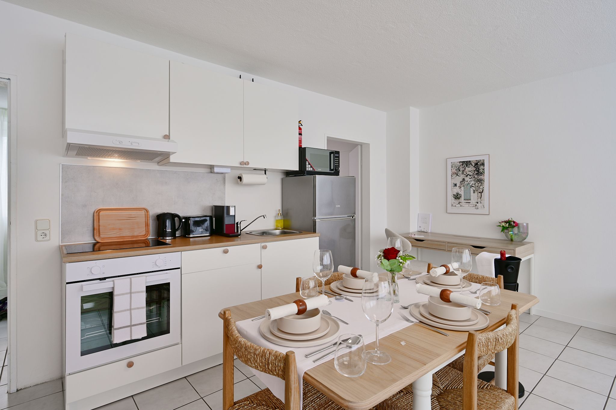 Stylish And Modern 2-Room Apartment In City Center - 17