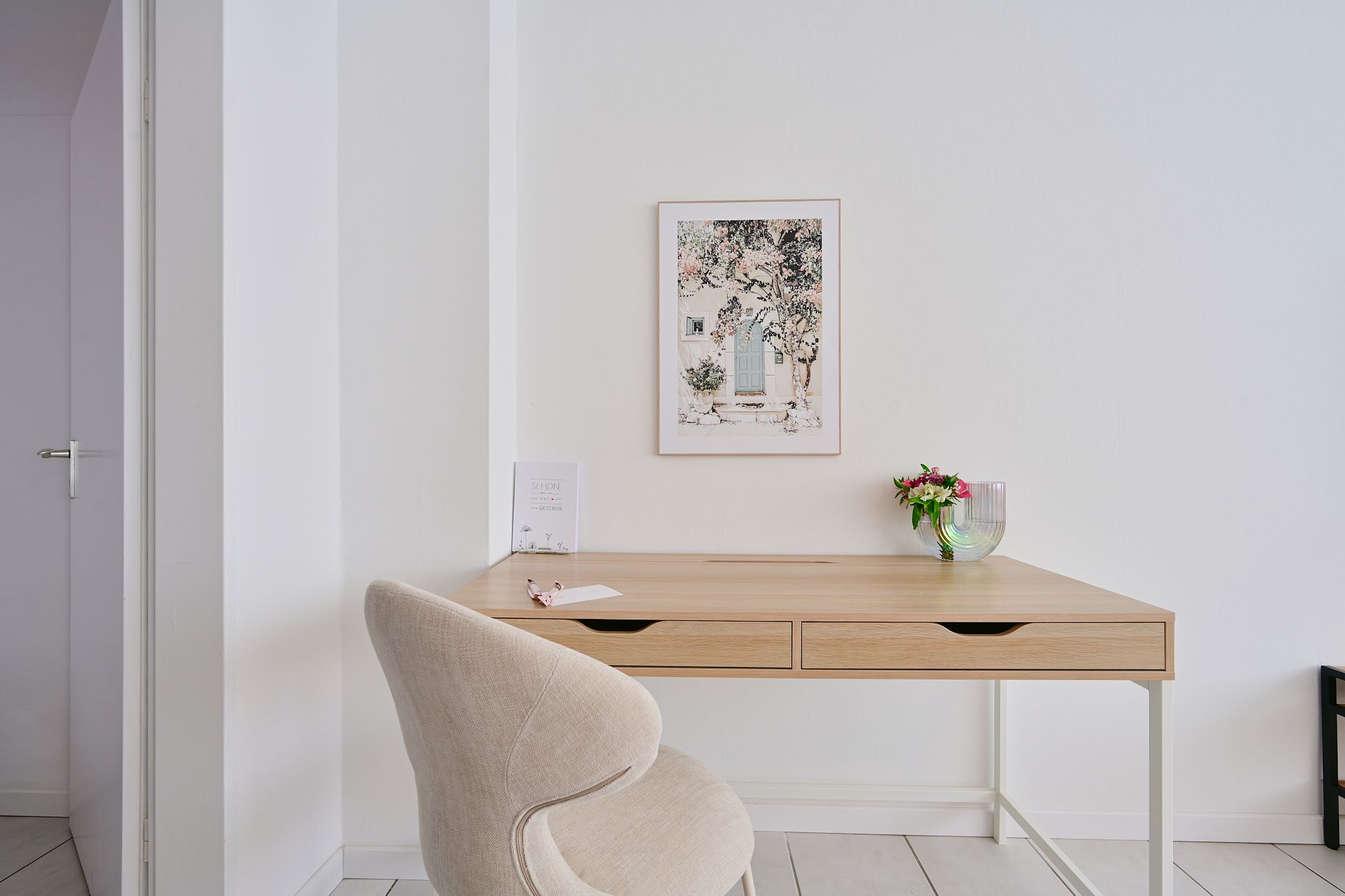 Stylish And Modern 2-Room Apartment In City Center - 28