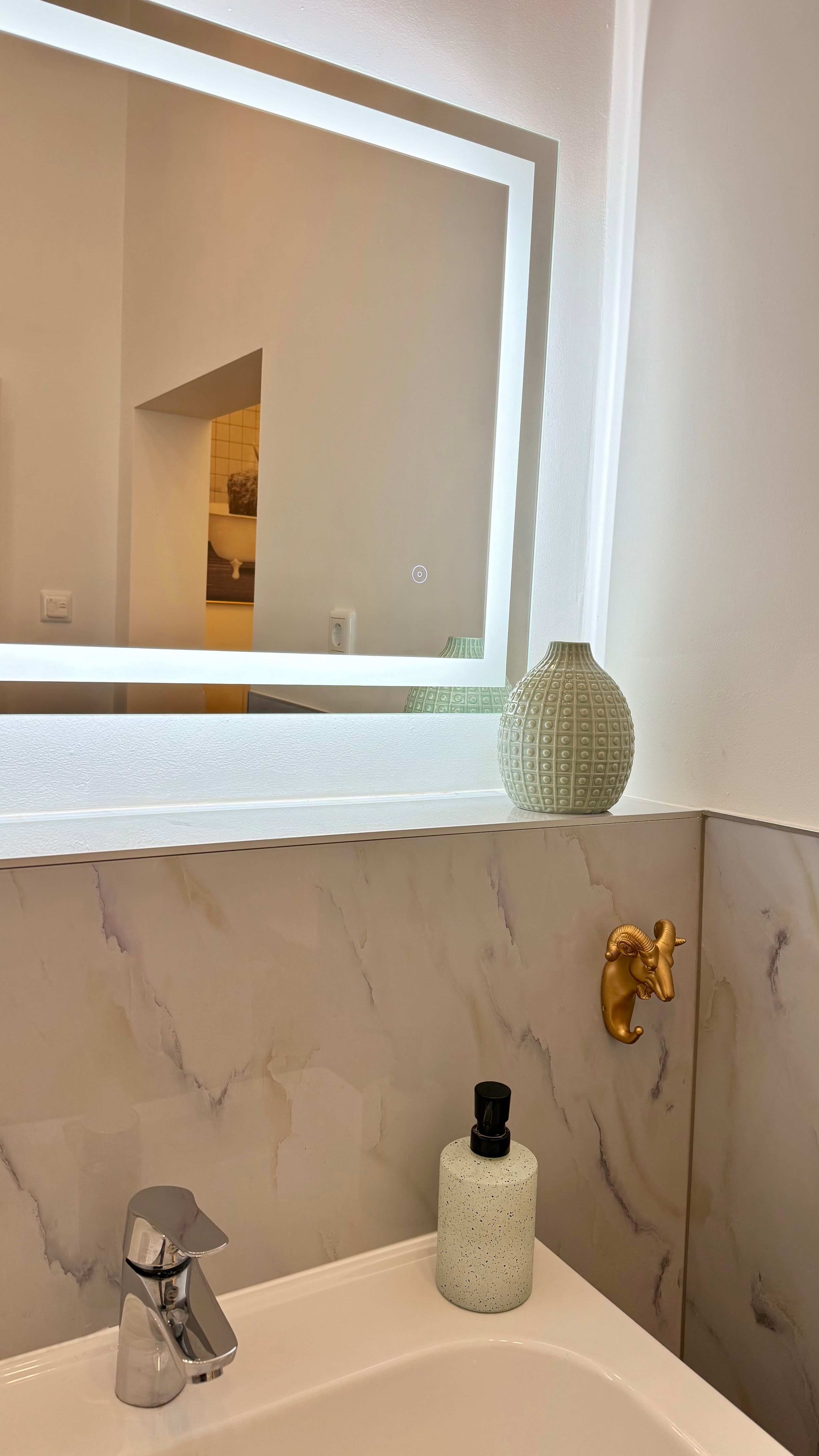  Nice Apartment In Gelsenkirchen  -  Nice apartment in Gelsenkirchen  - Gallery -  24