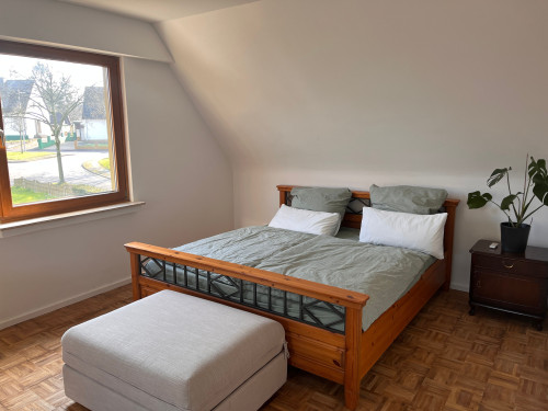 Close to ICE-Station & nice studio, Siegburg