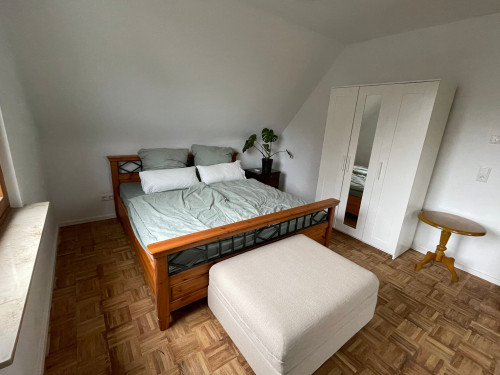 Close to ICE-Station & nice studio, Siegburg