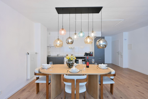 Chic and Spacious 2-Room Apt in Wuppertal Center - Gallery - 9