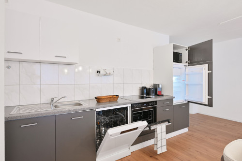 Chic and Spacious 2-Room Apt in Wuppertal Center - Gallery - 12