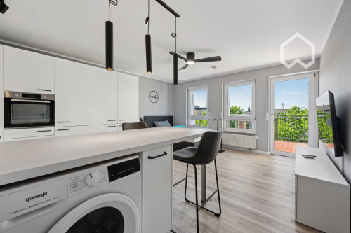 Multifunctional 32 sqm with balcony