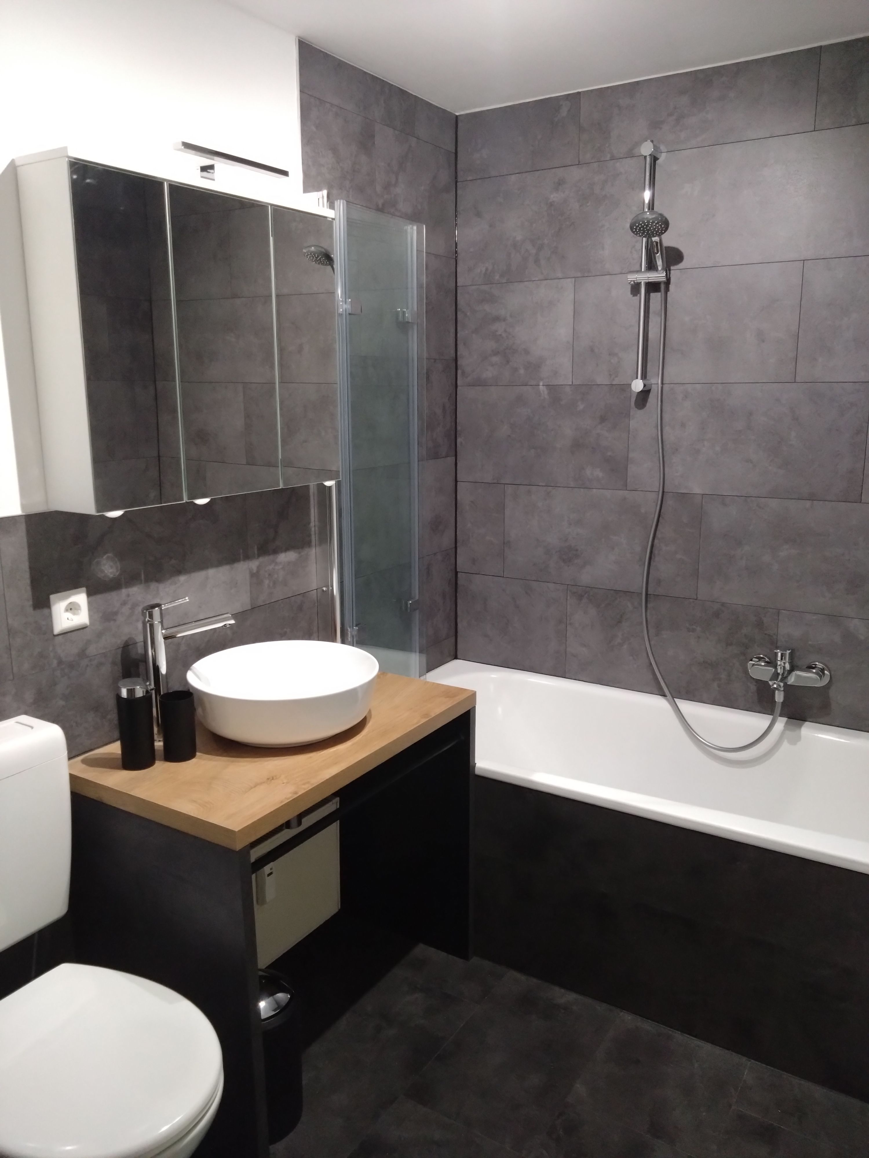  Fully Stocked 2 Room Apartment With Balcony  -  Fully stocked 2 room apartment with balcony  - Gallery -  11