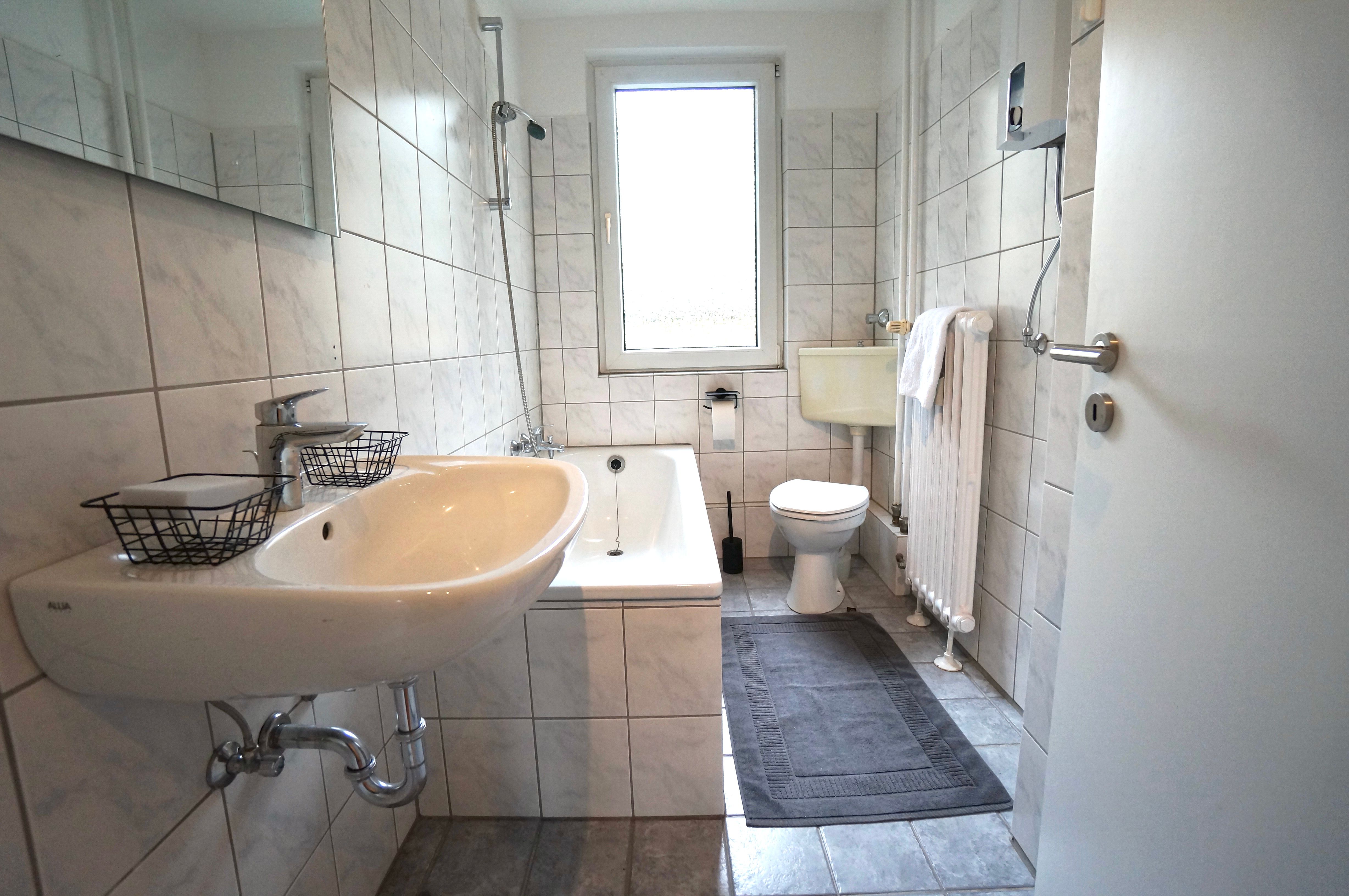 Bright And Fashionable Studio Located In Duisburg - 1