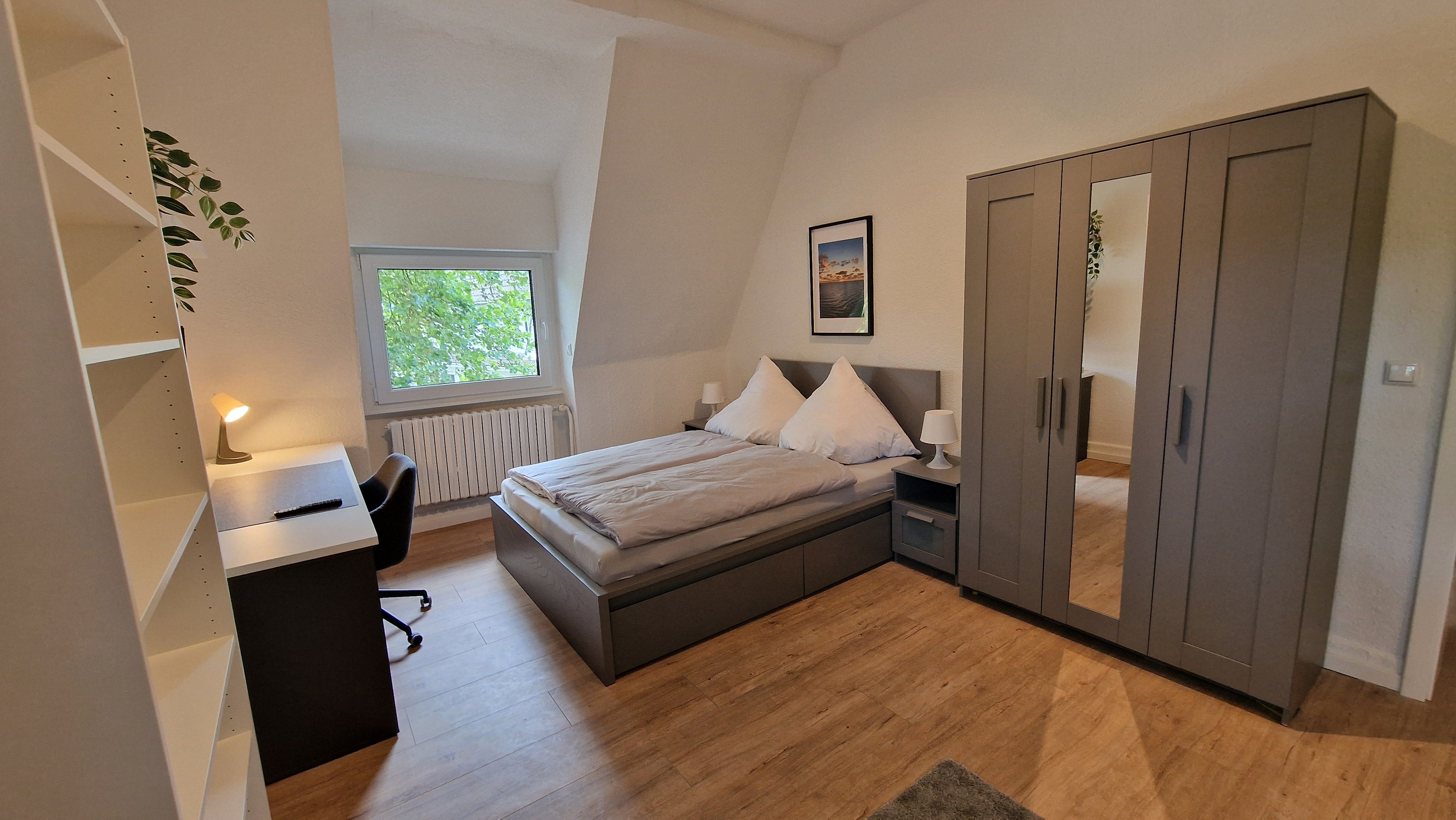 Elfriede5: Fashionable Renovated Quiet Home In GE For Rent - 3