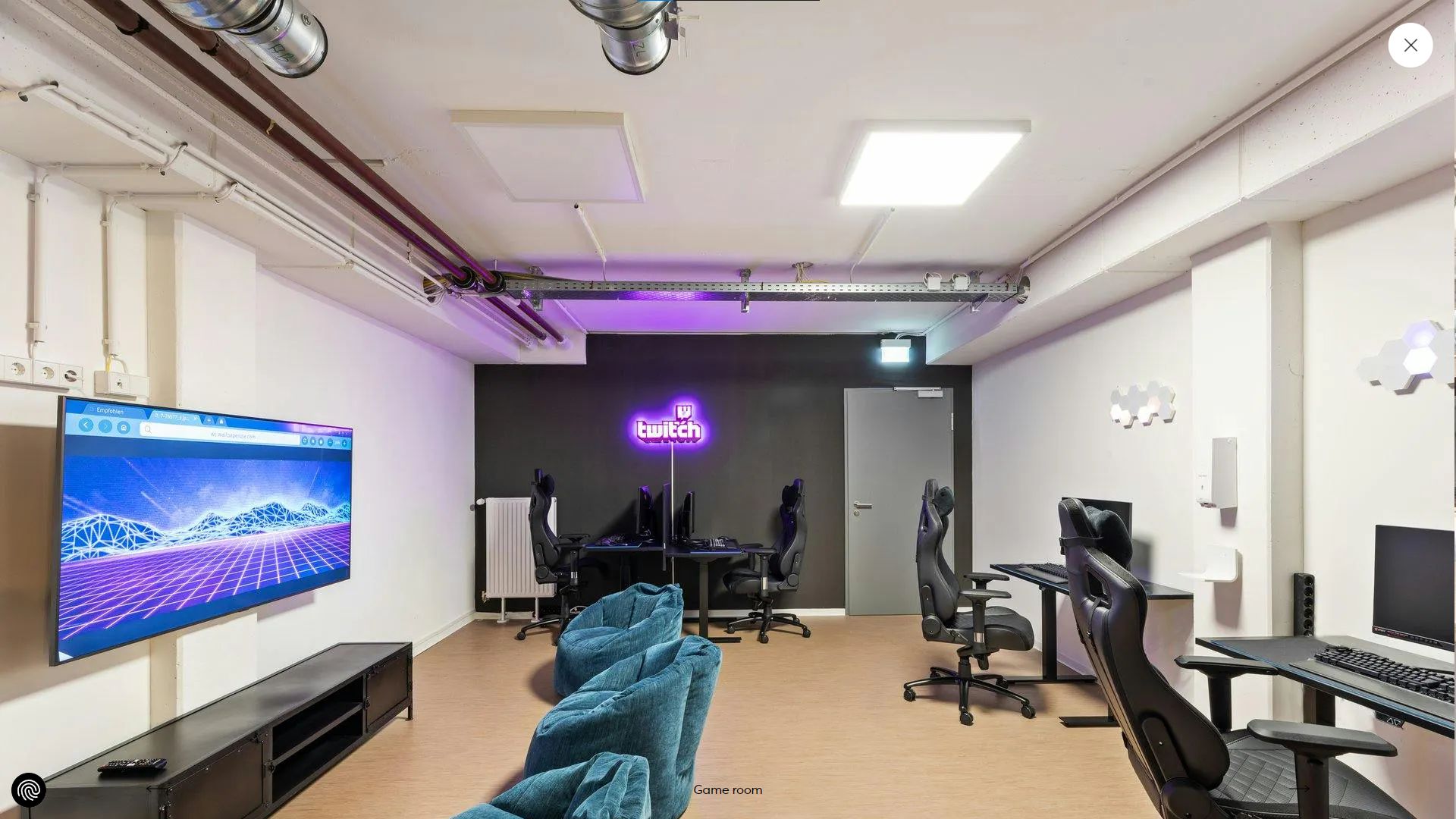  Awesome & Perfect Suite In Stuttgart  -  Awesome & perfect suite in Stuttgart  - Gallery -  1