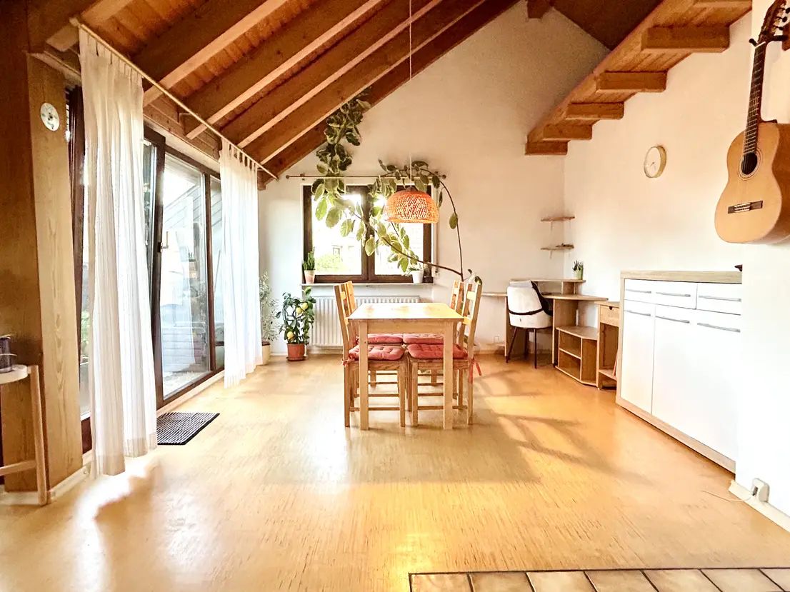  Spacious And Fully Furnished 2.5-Room Flat With Roof Terrace & Fitted Kitchen In Stuttgart-Plieninge  -  Spacious and fully furnished 2.5-room flat with roof terrace & fitted kitchen in Stuttgart-Plieningen  - Gallery -  1