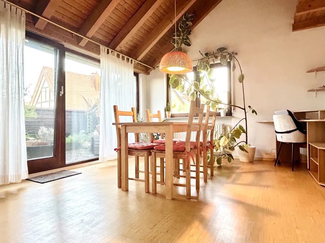  Spacious And Fully Furnished 2.5-Room Flat With Roof Terrace & Fitted Kitchen In Stuttgart-Plieninge  -  Spacious and fully furnished 2.5-room flat with roof terrace & fitted kitchen in Stuttgart-Plieningen  - Gallery -  2