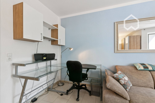 Close to the center, ready-to-move-in apartment with style