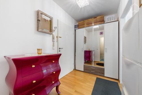 Quiet apartment with balcony in Aubing