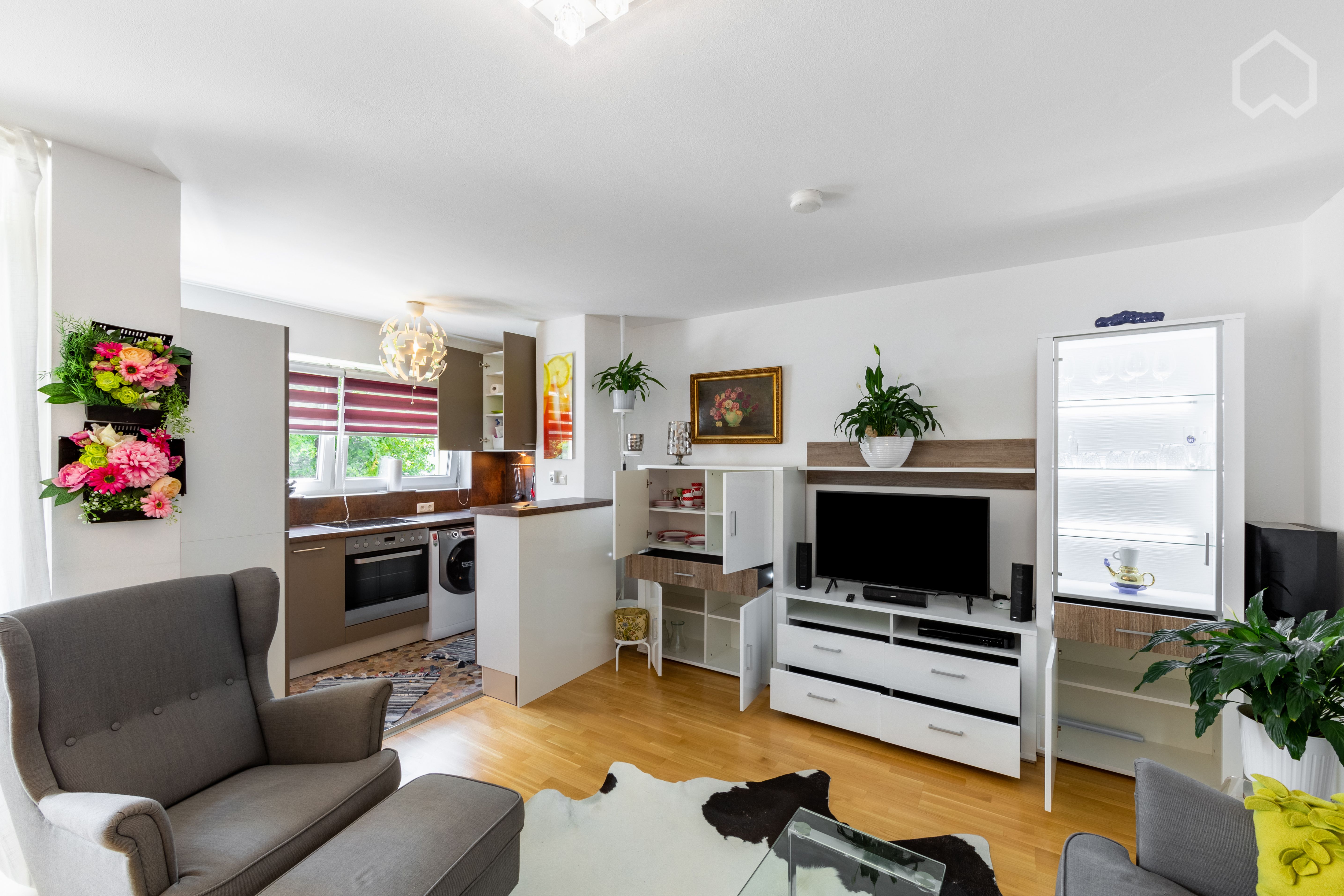 Quiet Apartment With Balcony In Aubing - 5