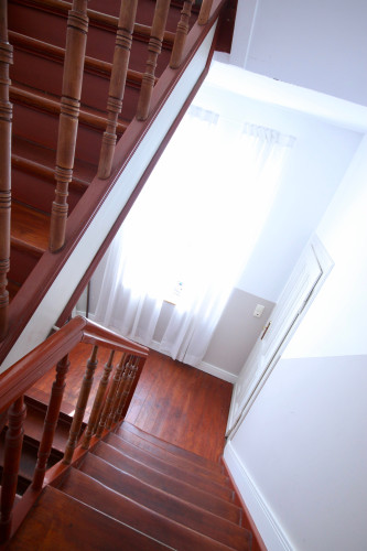 Modern 4-Room Apartment with Large Terrace – Fully Furnished, No Deposit, Cleaning Service Included!