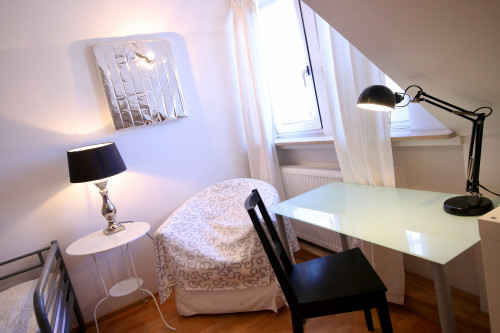Modern 4-Room Apartment with Balcony – Fully Furnished, No Deposit, Cleaning Service Included! - Gallery - 11