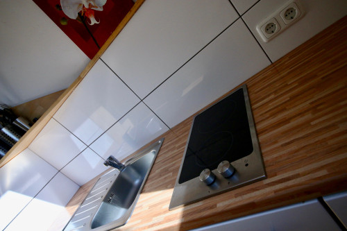 Modern 4-Room Apartment with Balcony – Fully Furnished, No Deposit, Cleaning Service Included! - Gallery - 6