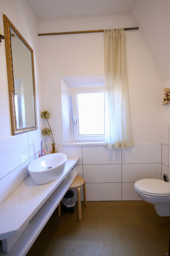 Modern 4-Room Apartment with Balcony – Fully Furnished, No Deposit, Cleaning Service Included! - Gallery - 9