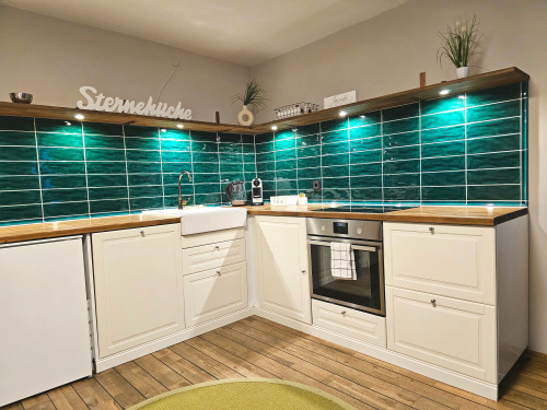 ENTERLIVINGHOMES Panorama Home Central, Skyline, business Apartment