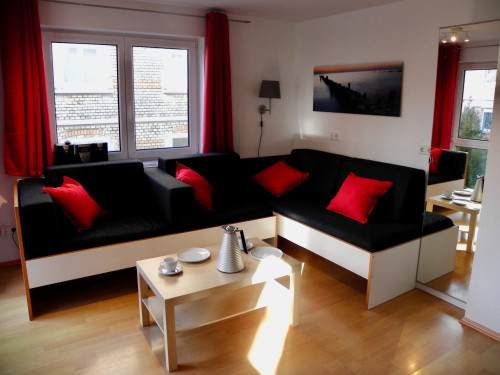 Top location! Furnished 2-room-apartment with balcony, parking is optional - Gallery - 6