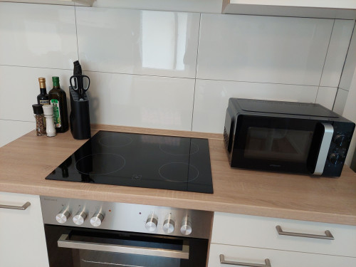 Cozy family apartment near the train station and parc Nordpark! - Gallery - 24