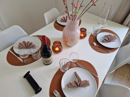 Cozy family apartment near the train station and parc Nordpark! - Gallery - 21