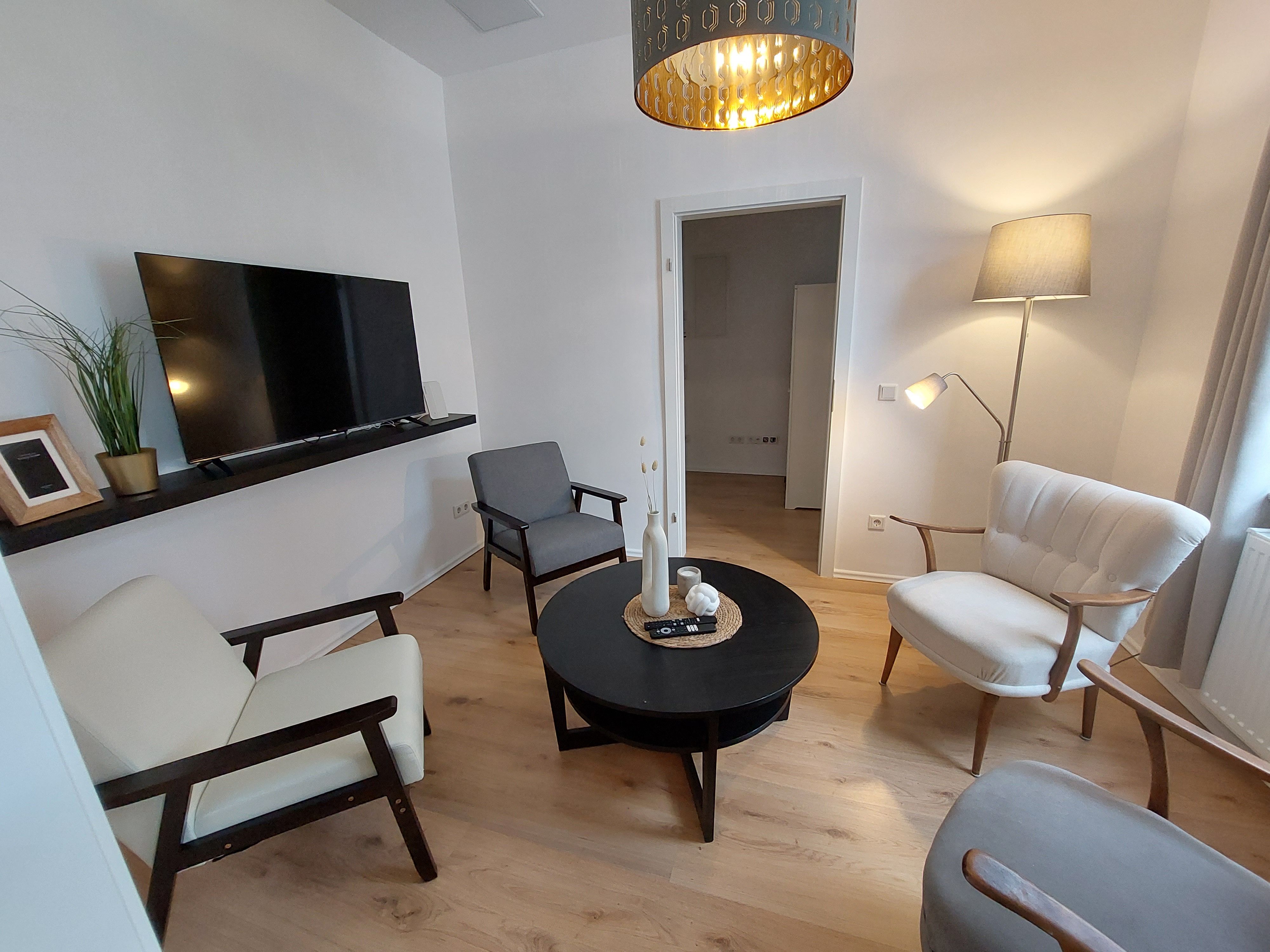 Cozy Family Apartment Near The Train Station And Parc Nordpark! - 18