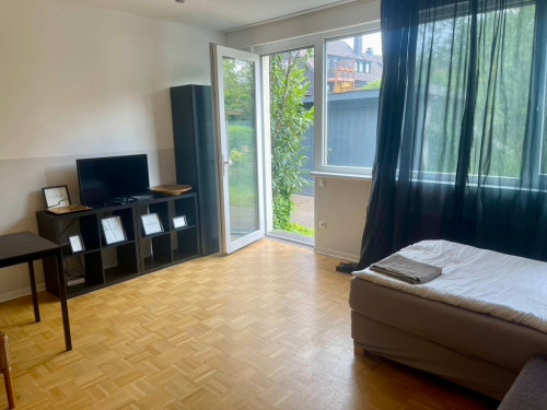 Modern Studio Apartment (43 m²) with Private Parking – Fully Furnished, No Deposit!