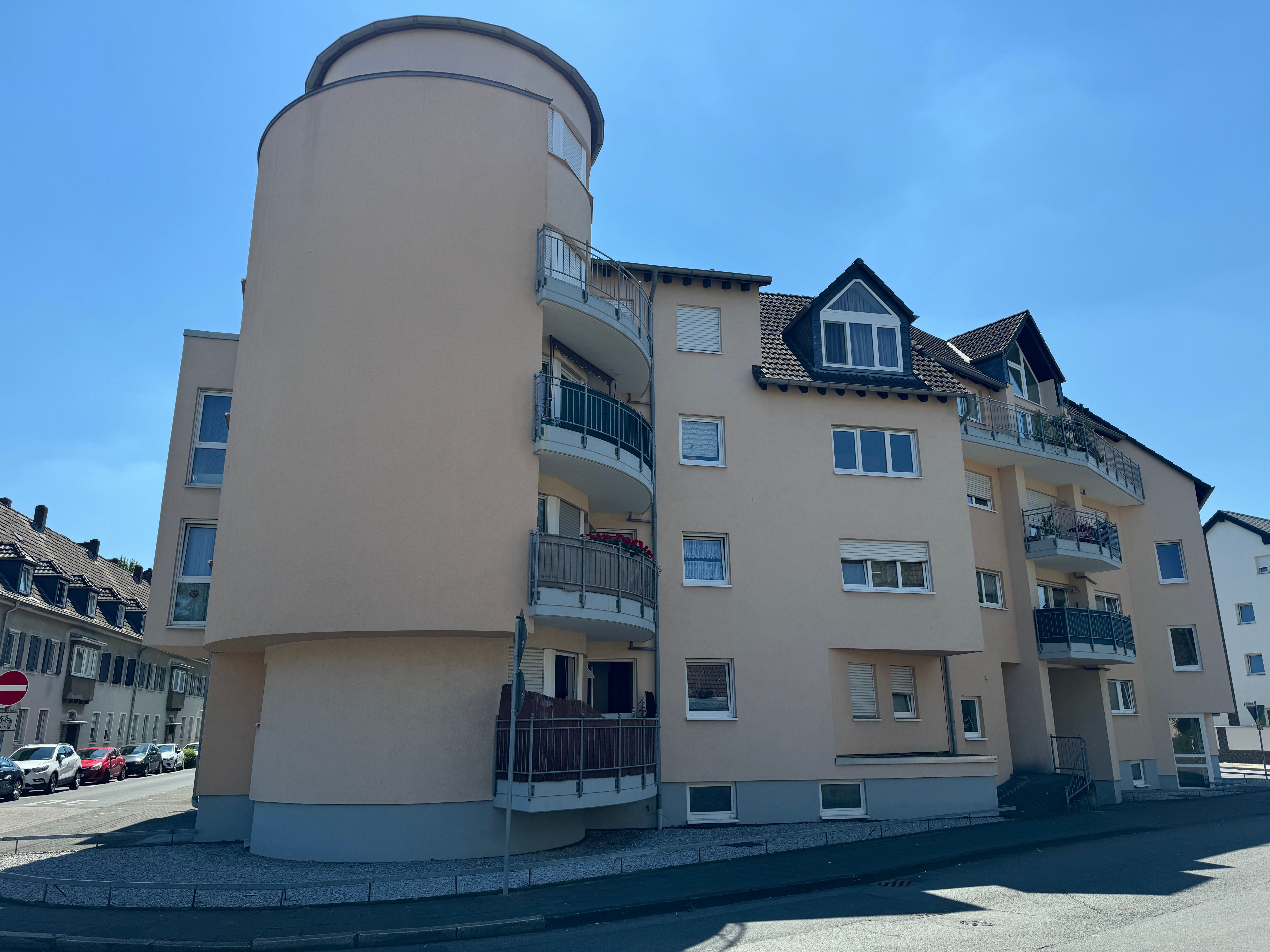  Stylish Business Apartment With Balcony In Leverkusen-Wiesdorf – All-Inclusive Living  -  Stylish Business Apartment with Balcony in Leverkusen-Wiesdorf – All-Inclusive Living  - Gallery -  2