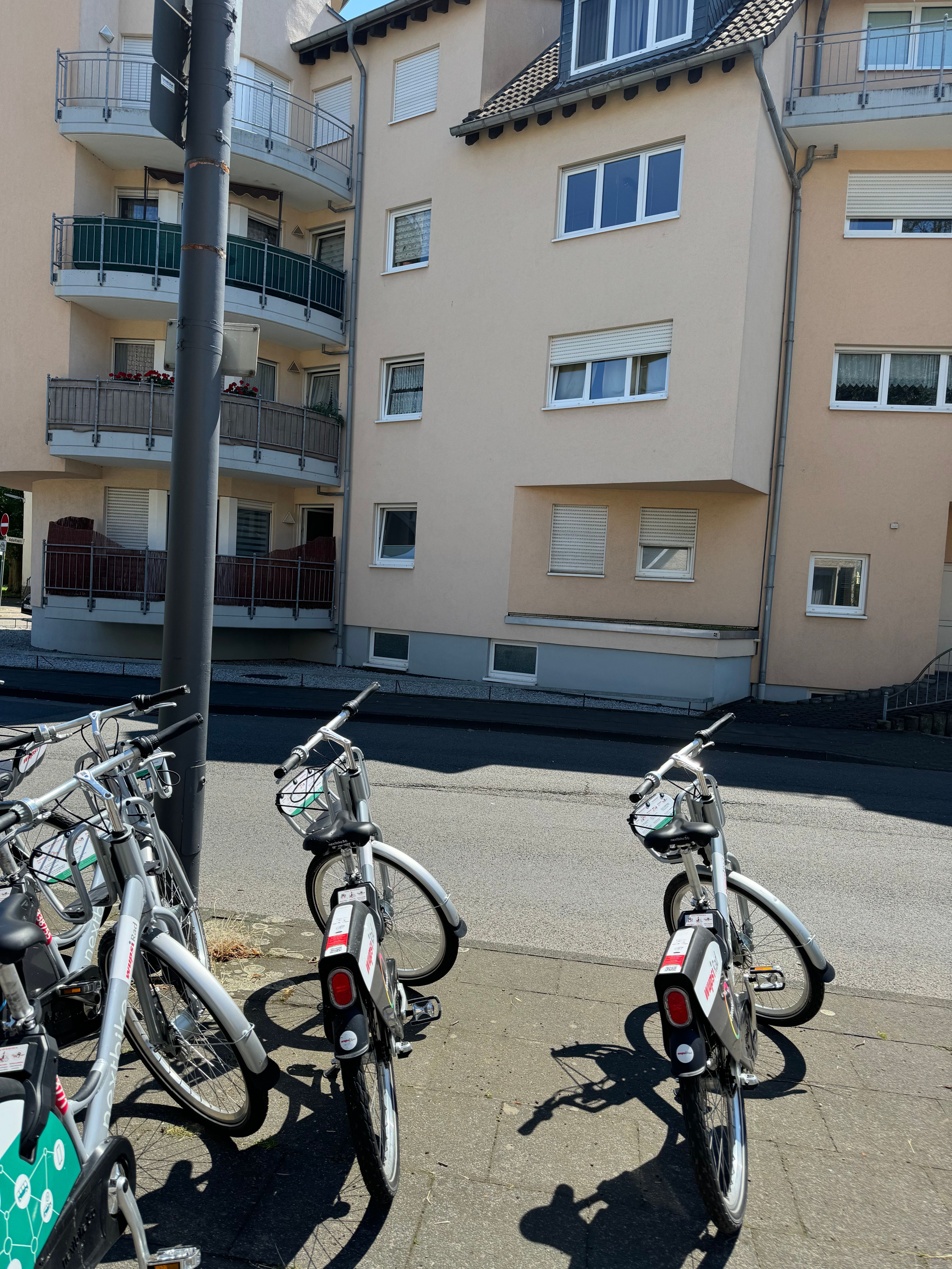  Stylish Business Apartment With Balcony In Leverkusen-Wiesdorf – All-Inclusive Living  -  Stylish Business Apartment with Balcony in Leverkusen-Wiesdorf – All-Inclusive Living  - Gallery -  1