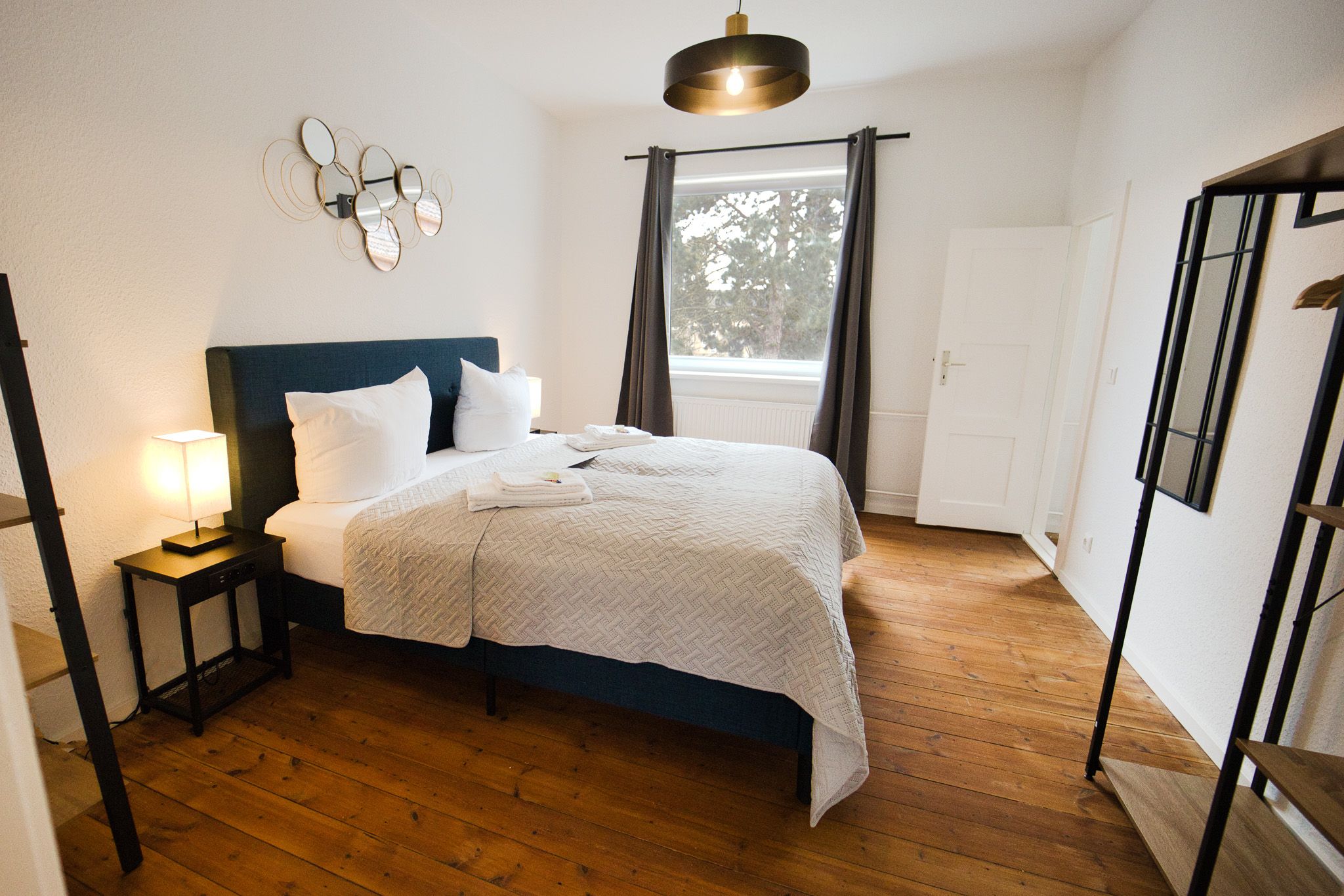 HejU - Parking | Kingsize Bed - 8