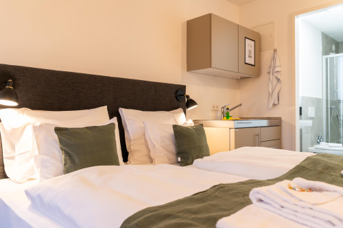 dreamcation Altstadthotel - small double room (micro-apartment)