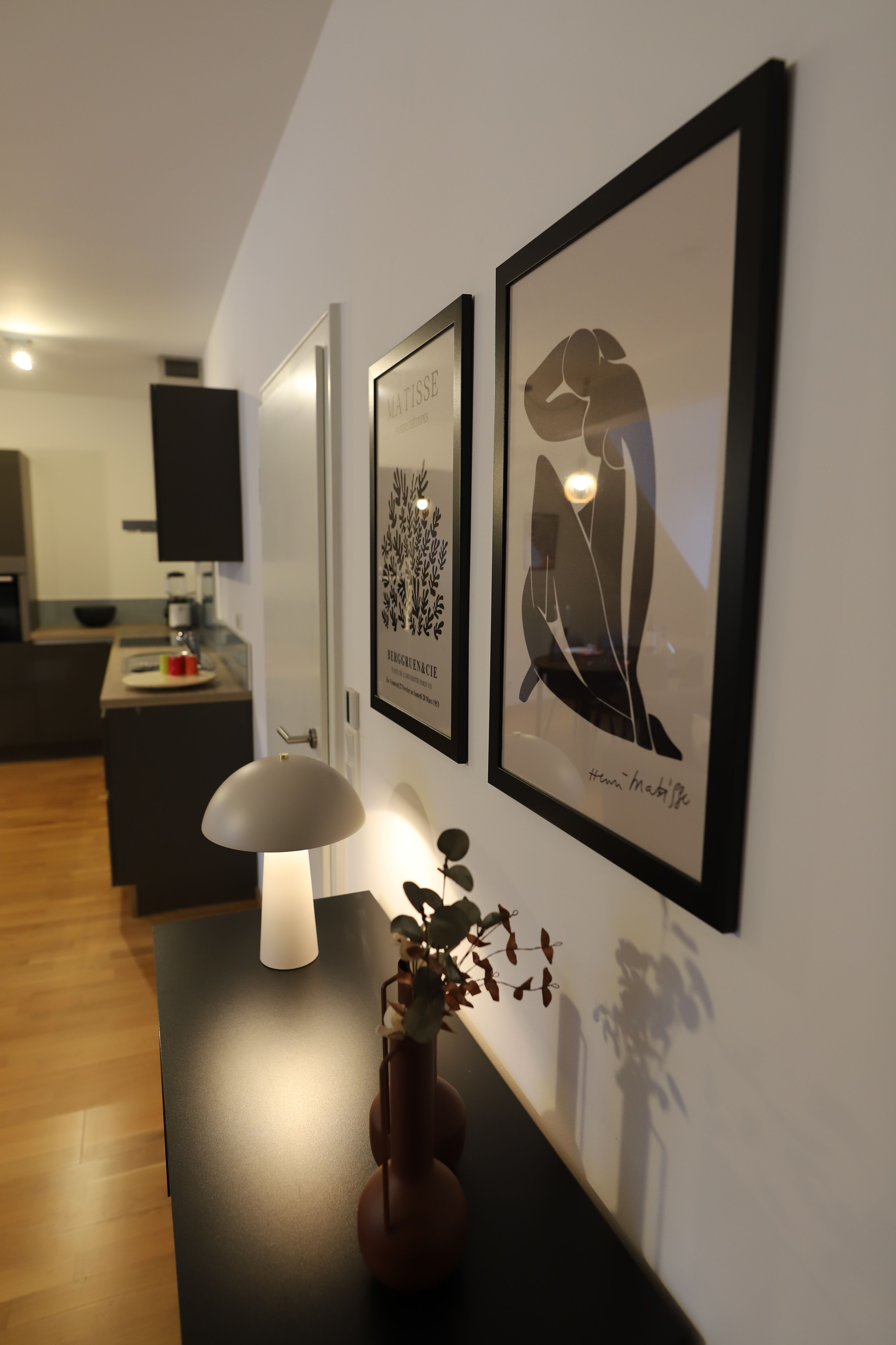  Beautiful Apartment In The Heart Of Darmstadt  -  Beautiful apartment in the heart of Darmstadt  - Gallery -  17