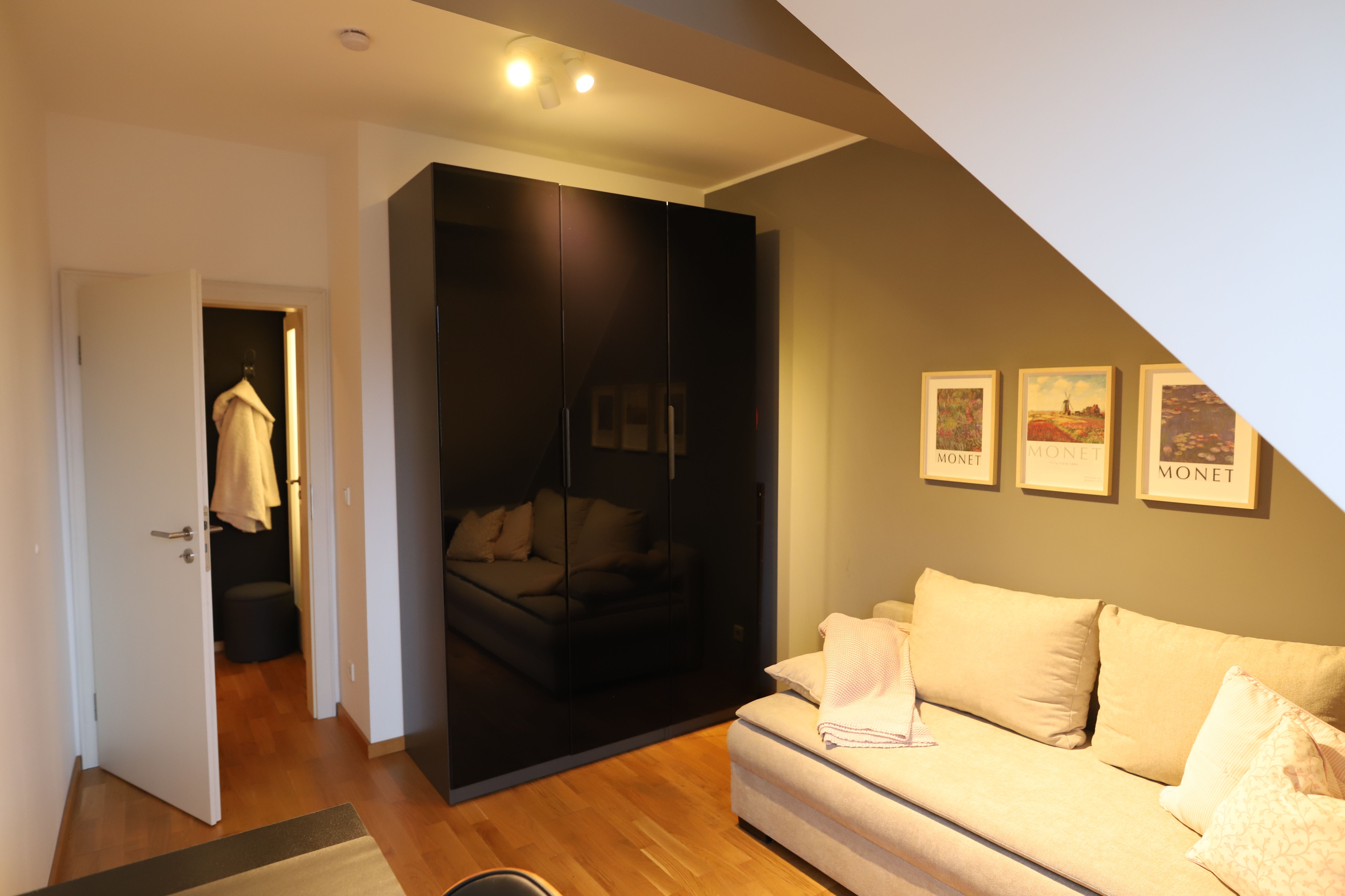  Beautiful Apartment In The Heart Of Darmstadt  -  Beautiful apartment in the heart of Darmstadt  - Gallery -  5