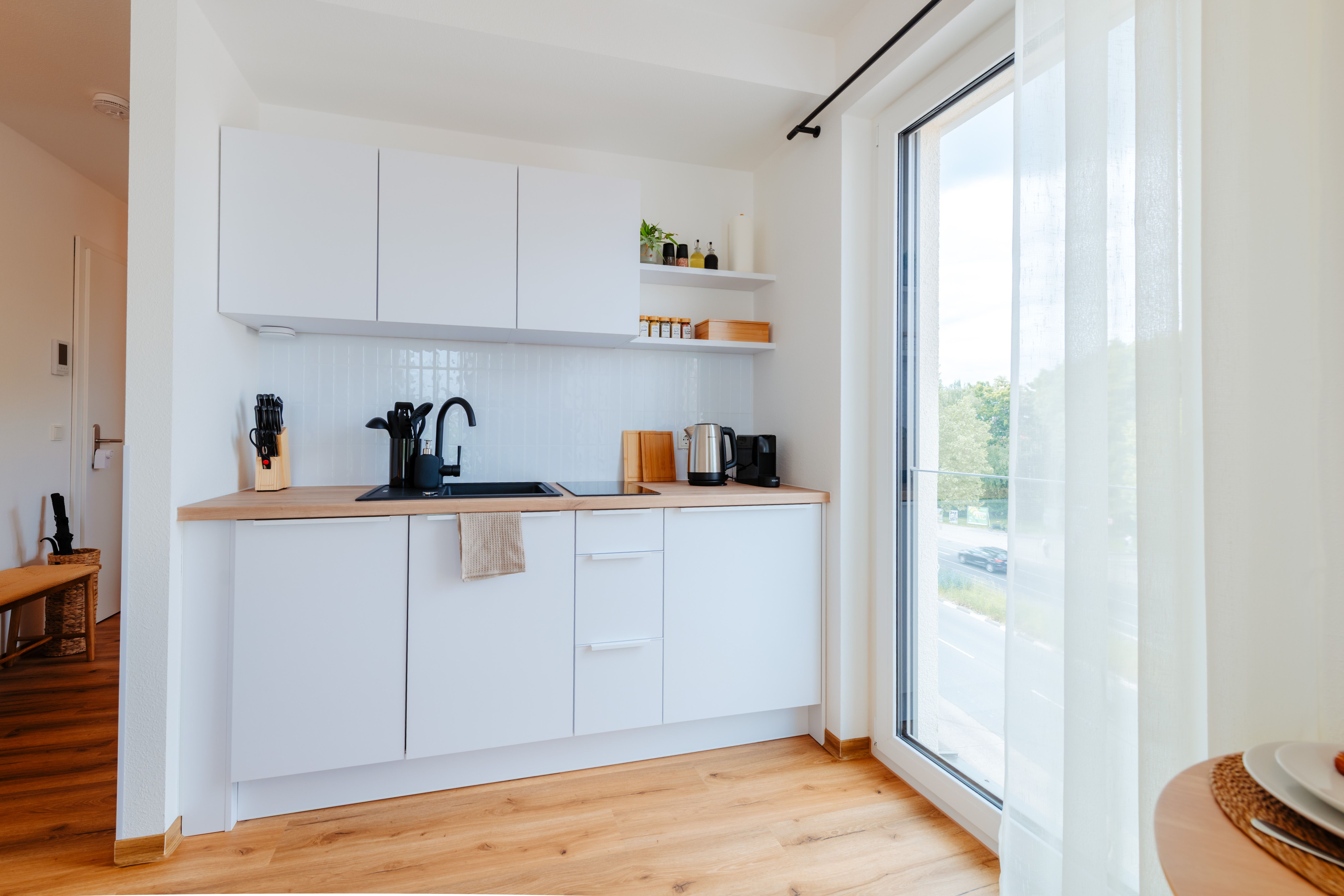 Stay At The City Villa By The Leine – Central & Stylish, With Kitchen And Parking - 17
