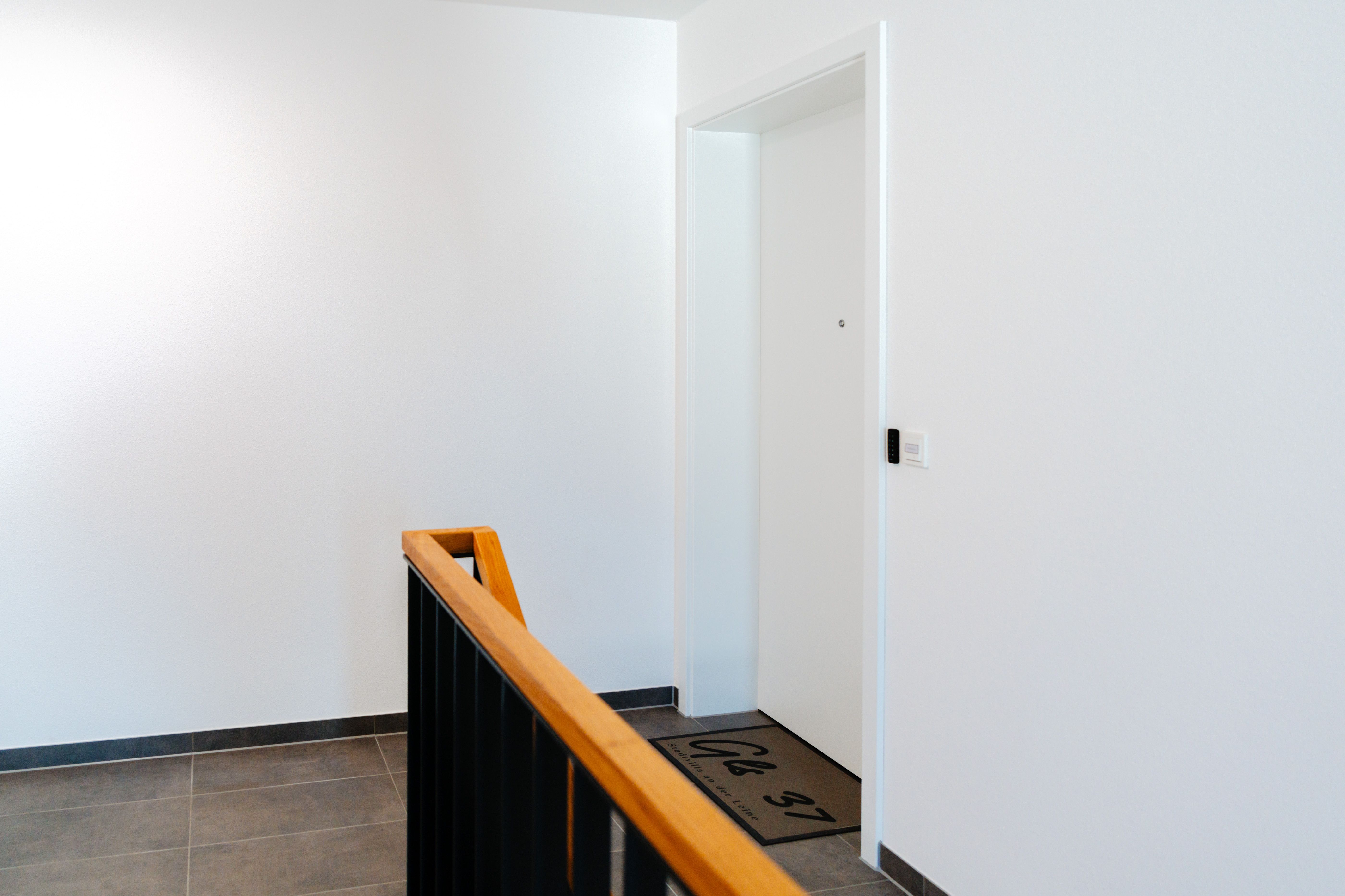 Stay At The City Villa By The Leine – Central & Stylish, With Kitchen And Parking - 7
