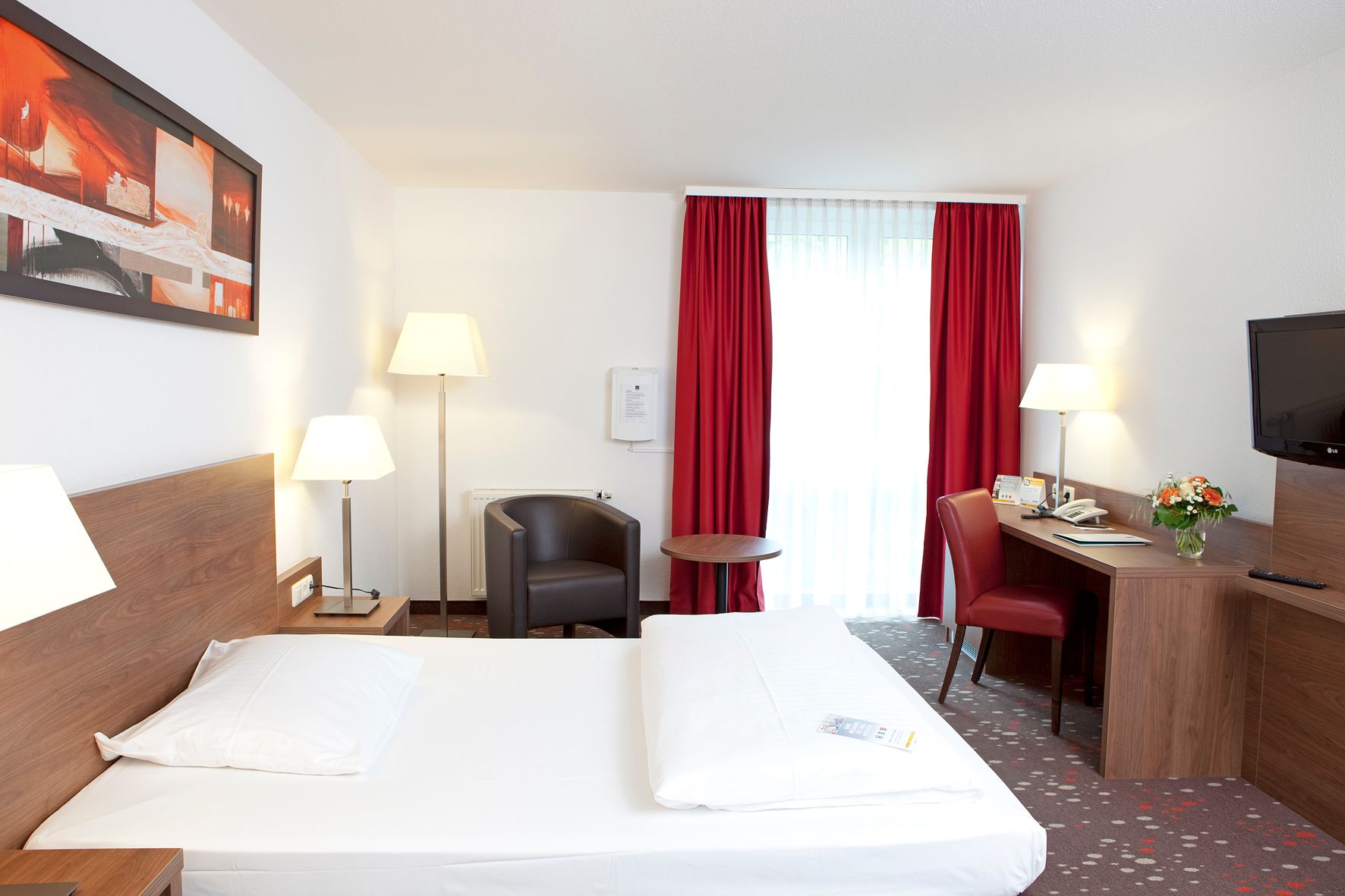 Comfortable Living In The Hotel - 9