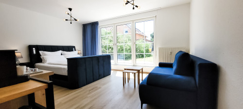 Terrace - Parking lot - TV in box-spring bed - Kitchen - Gallery - 12