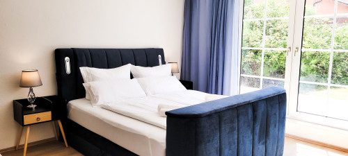 Terrace - Parking lot - TV in box-spring bed - Kitchen - Gallery - 21