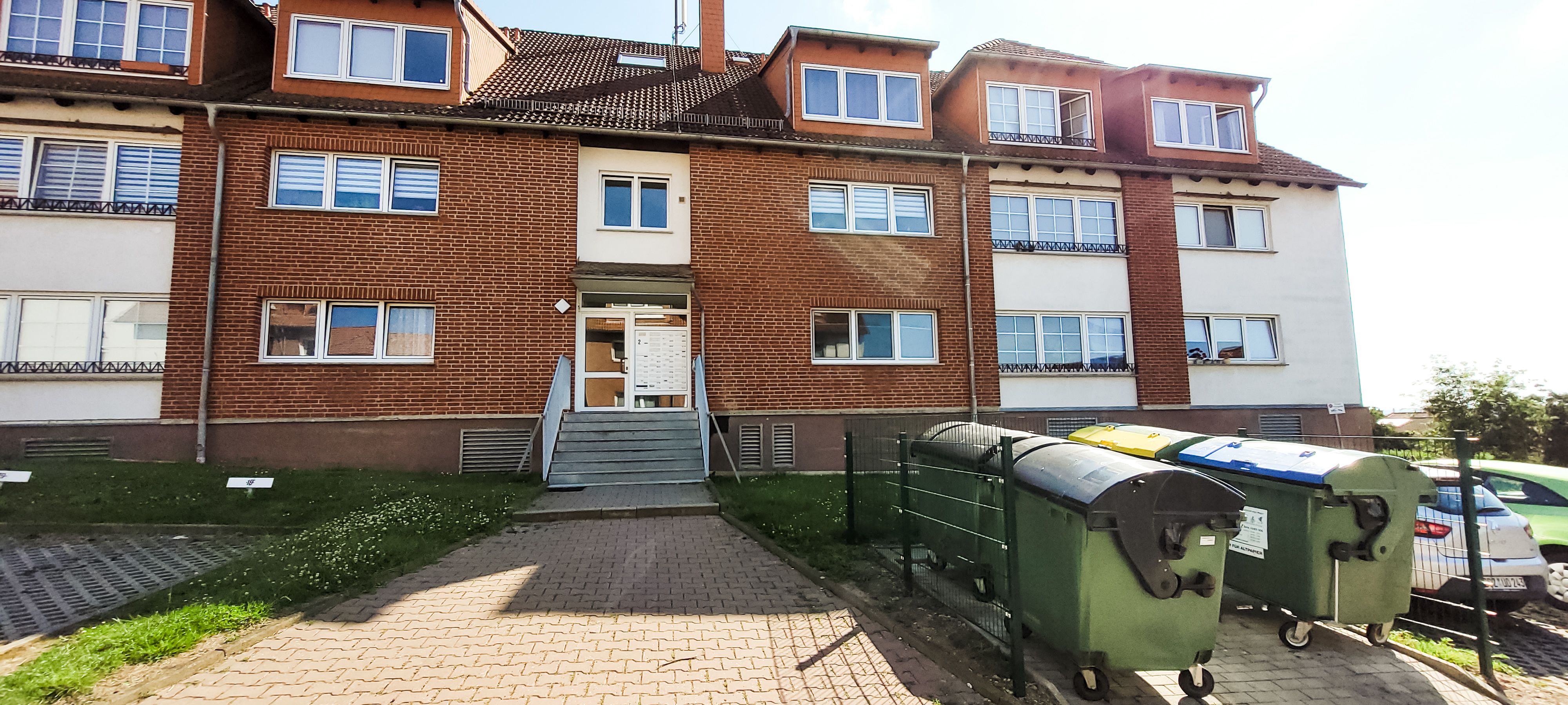  Terrace - Parking Lot - TV In Box-Spring Bed - Kitchen  -  Terrace - Parking lot - TV in box-spring bed - Kitchen  - Gallery -  1