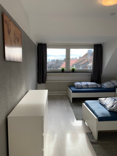 WIFI, Parkingspace, 7 x bed - Gallery - 6
