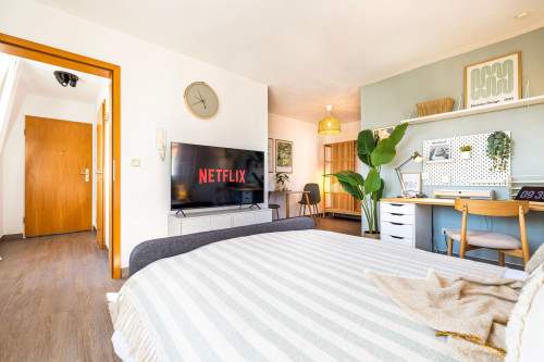 Cozy Apartment direct in the City - with balcony