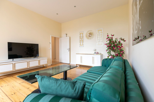 Most Central - spacious apartment in the sidewing