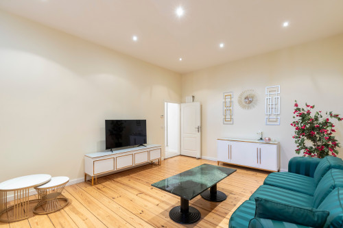 Most Central - spacious apartment in the sidewing