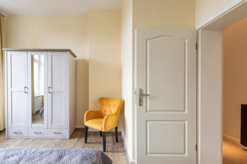 Most Central - spacious apartment in the sidewing - Gallery - 3