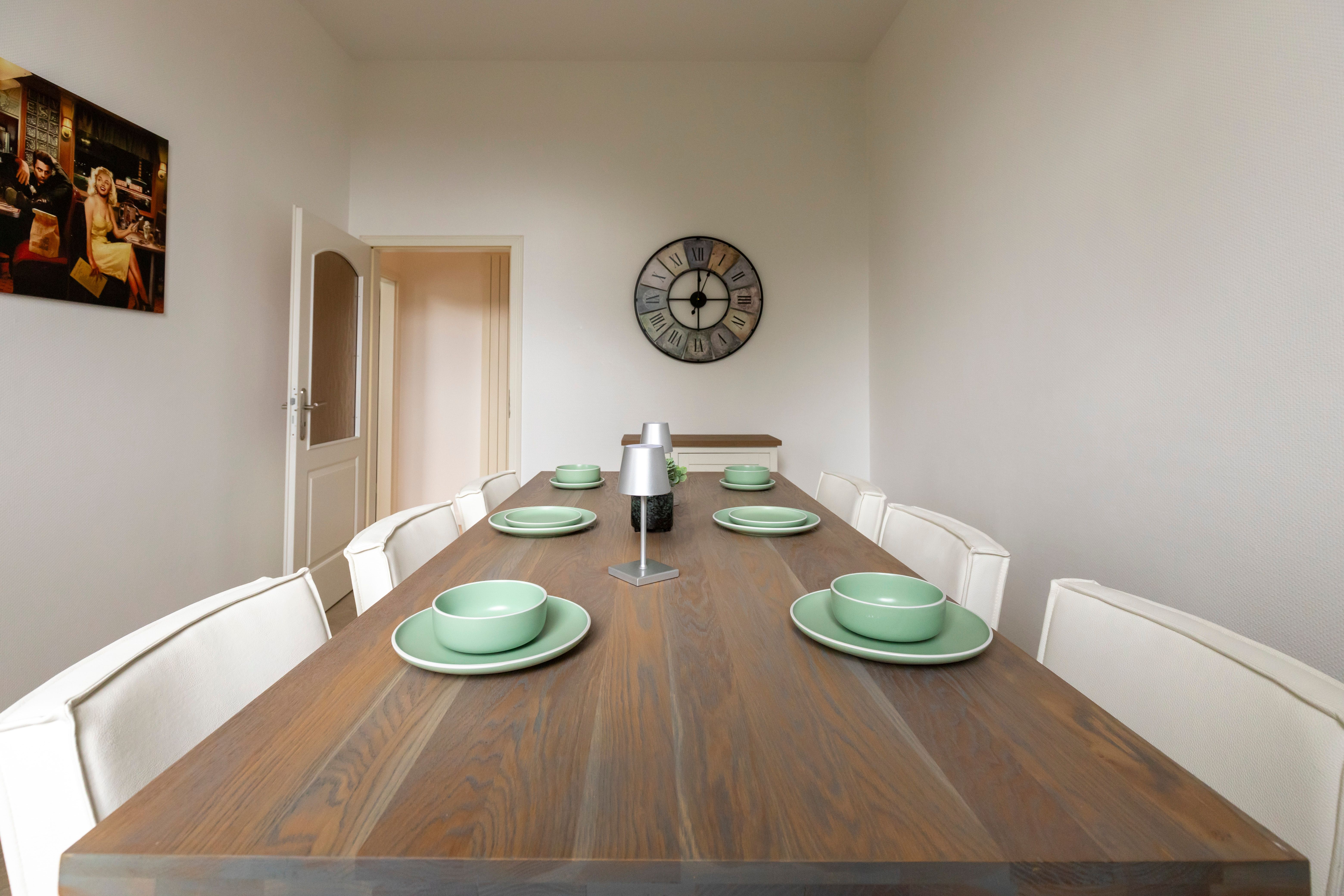Most Central - Spacious Apartment In The Sidewing - 13