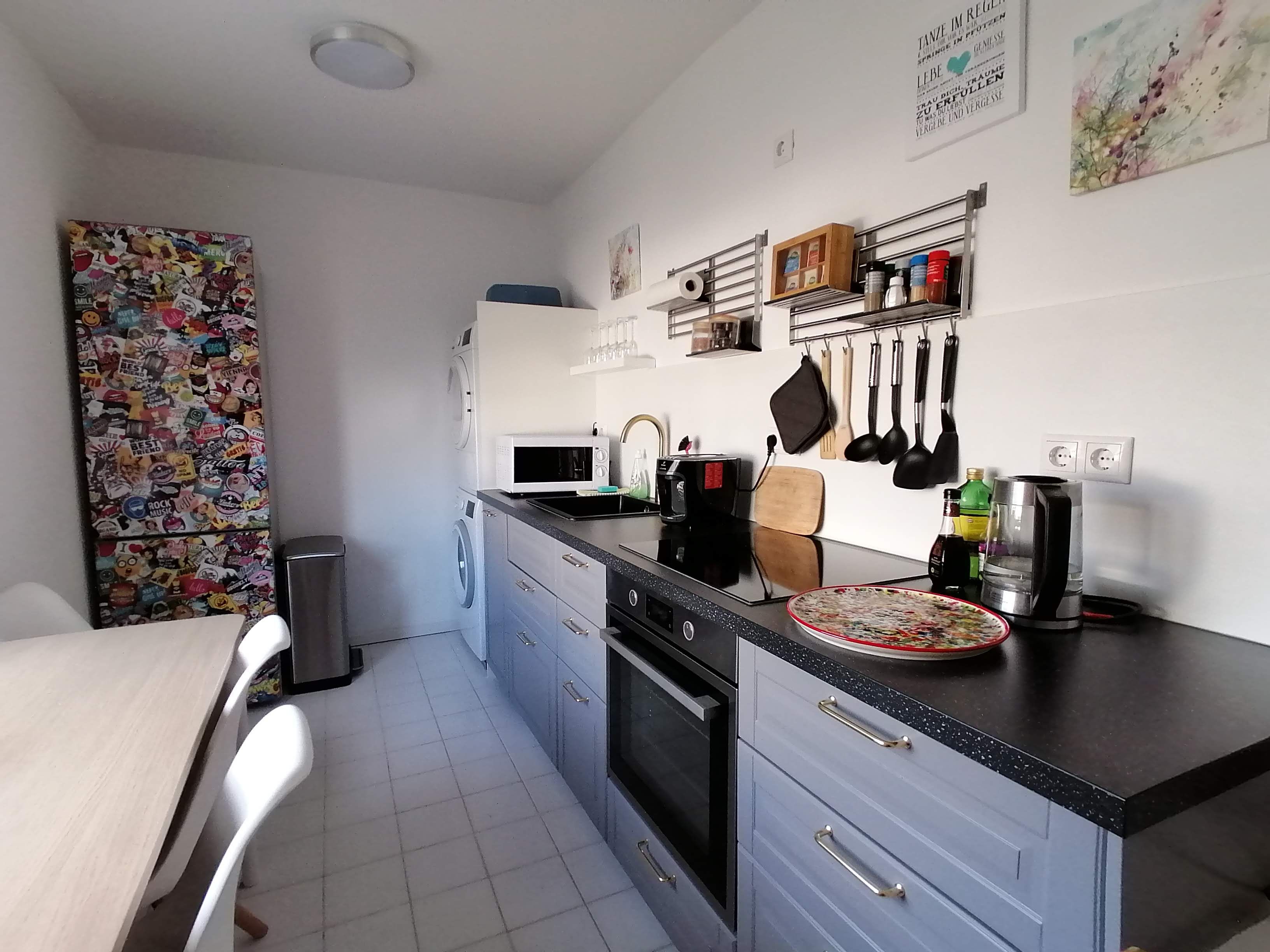 M-OASE Blue Design | Kitchen | Netflix I Balcony I Car Parking Space - M-OASE Blue Design | Kitchen | Netflix I balcony I car parking space - Gallery - 6