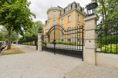 Spacious 1 room apartment with upscale furnishings at the Heiligen See in Potsdam - Gallery - 20