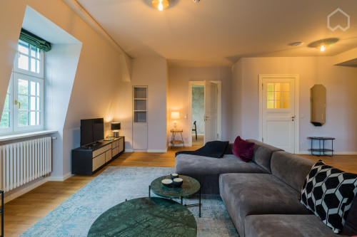 Spacious 1 room apartment with upscale furnishings at the Heiligen See in Potsdam