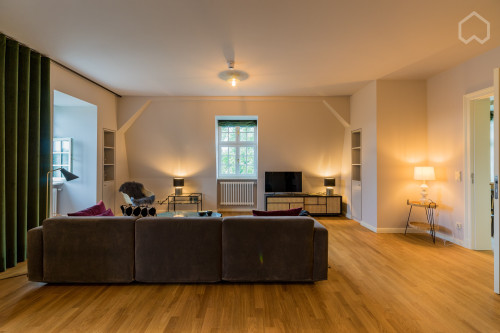 Spacious 1 room apartment with upscale furnishings at the Heiligen See in Potsdam - Gallery - 32